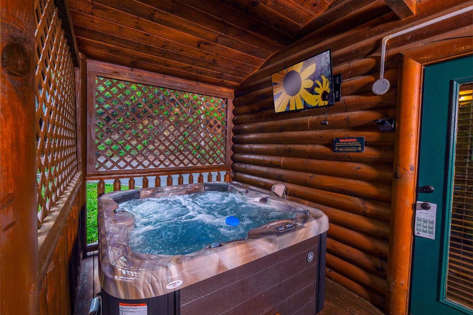 Fixin To Villa Gatlinburg Exterior photo
